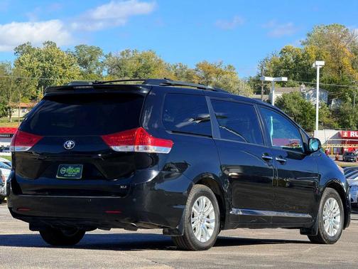 2013 Toyota Sienna XLE