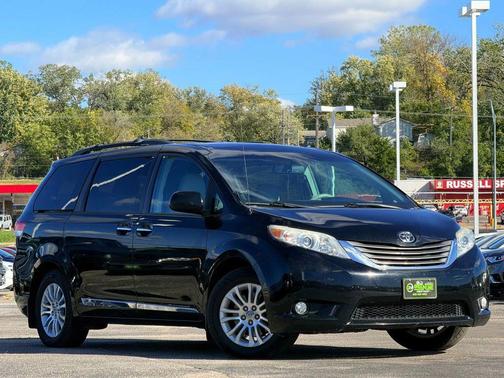 2013 Toyota Sienna XLE