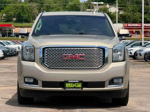 Gold 2015 GMC Yukon Denali
