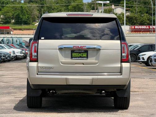 Gold 2015 GMC Yukon Denali