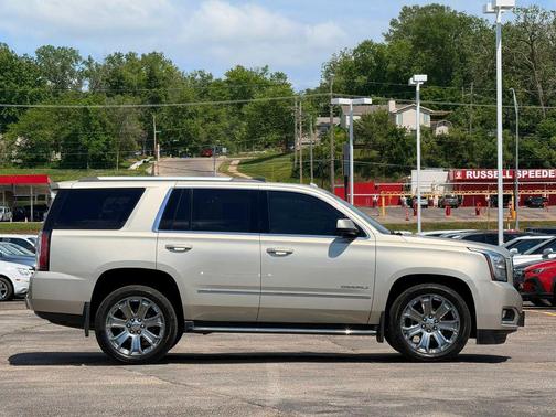 Gold 2015 GMC Yukon Denali