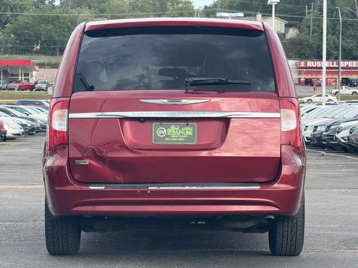 2014 Chrysler Town & Country Touring