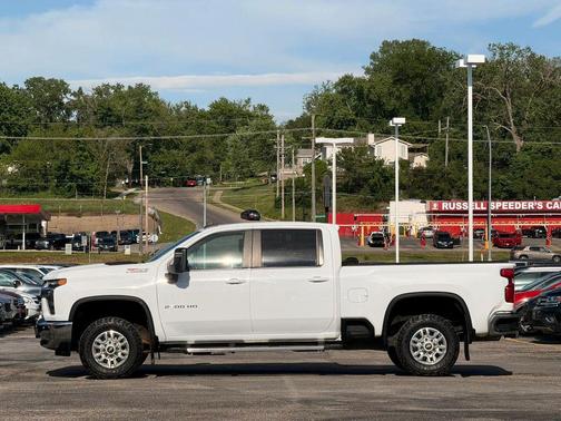 White 2022 Chevrolet Silverado 2500 LT