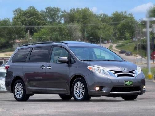 2015 Toyota Sienna XLE