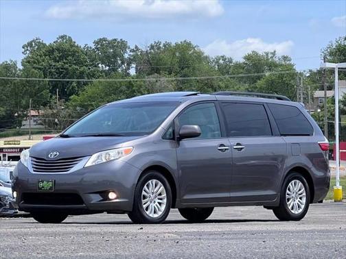 2015 Toyota Sienna XLE