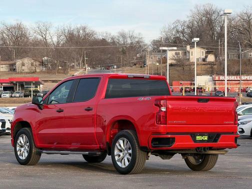 2022 Chevrolet Silverado 1500 Custom
