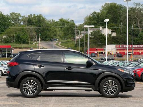 Black Noir Pearl 2020 Hyundai TUCSON SEL