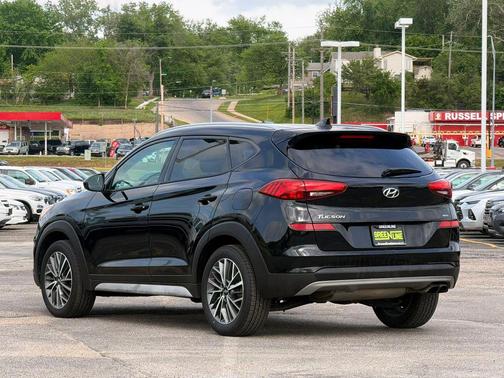 Black Noir Pearl 2020 Hyundai TUCSON SEL