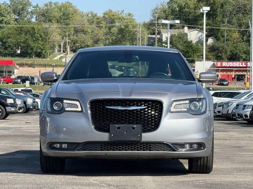 2016 Chrysler 300 S