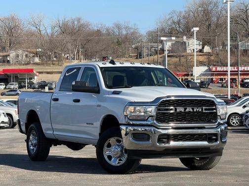 2020 RAM 2500 Tradesman Crew Cab 4x4 6'4' Box