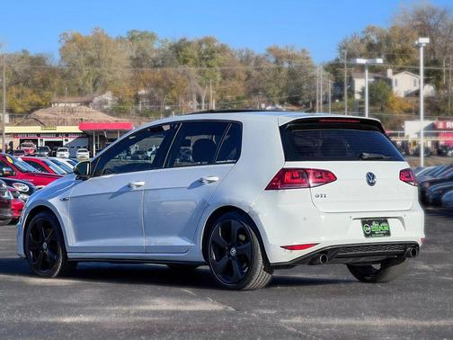 2015 Volkswagen Golf GTI 2.0T Autobahn 4-Door