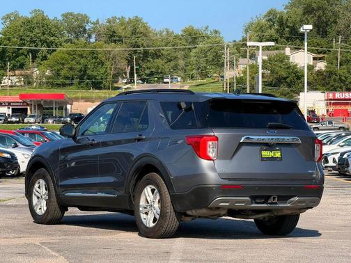 Carbonized Gray Metallic 2022 Ford Explorer XLT