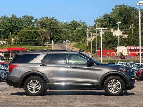 Carbonized Gray Metallic 2022 Ford Explorer XLT