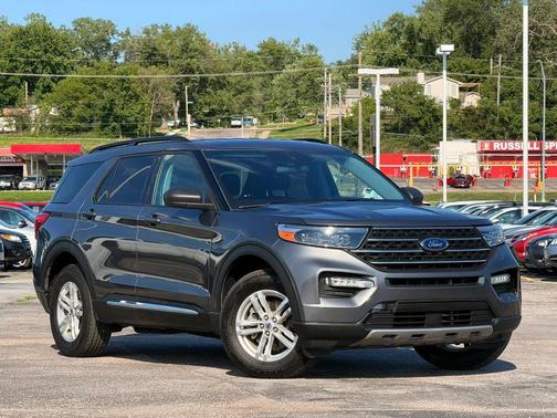 Carbonized Gray Metallic 2022 Ford Explorer XLT