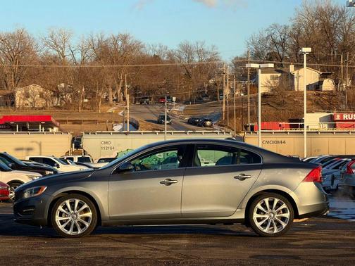 2017 Volvo S60 Inscription T5 Platinum