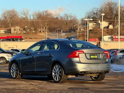 2017 Volvo S60 Inscription T5 Platinum