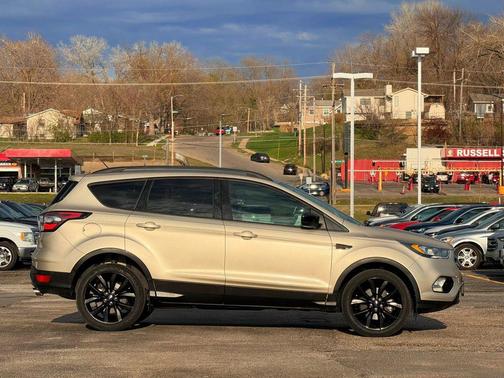 Tan 2018 Ford Escape SE