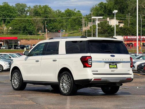 Star White Metallic Tri-Coat 2022 Ford Expedition Max Limited