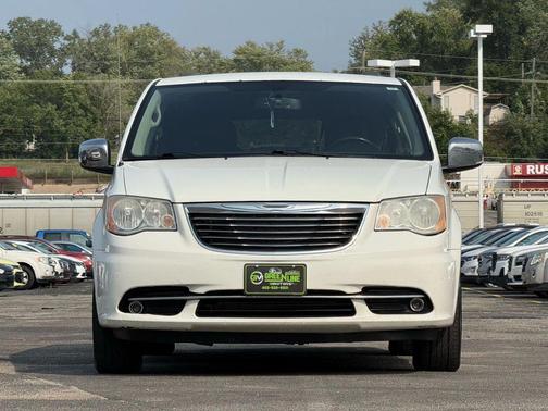 2013 Chrysler Town & Country Touring-L