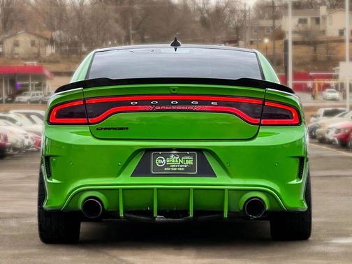 2017 Dodge Charger SE