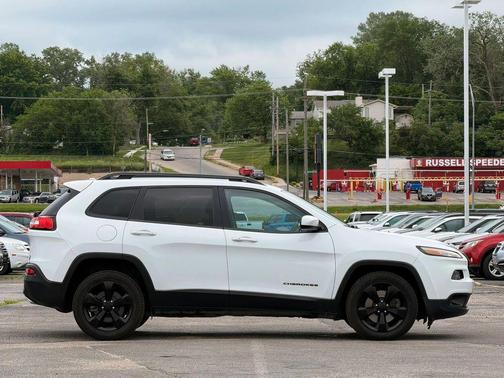 Bright White Clearcoat 2016 Jeep Cherokee Sport