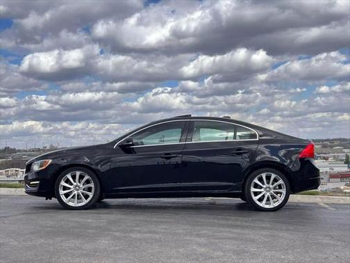 2016 Volvo S60 Inscription T5 Drive-E Platinum