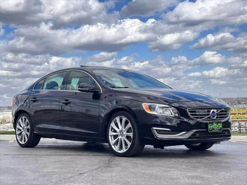 2016 Volvo S60 Inscription T5 Drive-E Platinum