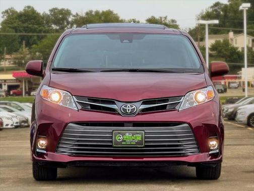 2018 Toyota Sienna XLE