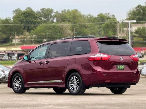 2018 Toyota Sienna XLE