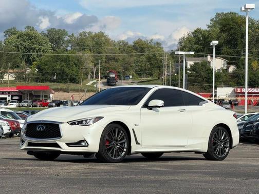 2017 INFINITI Q60 3.0t Red Sport 400
