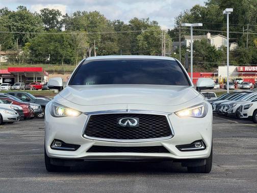 2017 INFINITI Q60 3.0t Red Sport 400