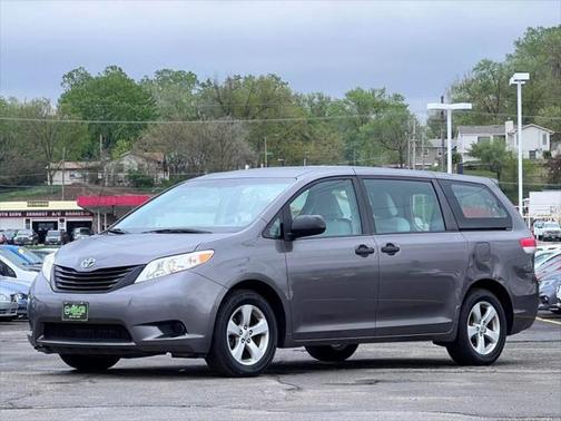 2011 Toyota Sienna LE