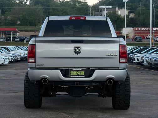 Bright Silver Metallic Clearcoat 2017 RAM 1500 Express