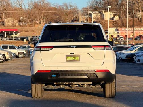 2022 Jeep Grand Cherokee 4xe Base