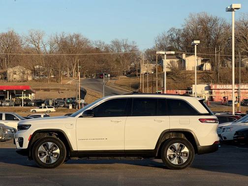 2022 Jeep Grand Cherokee 4xe Base