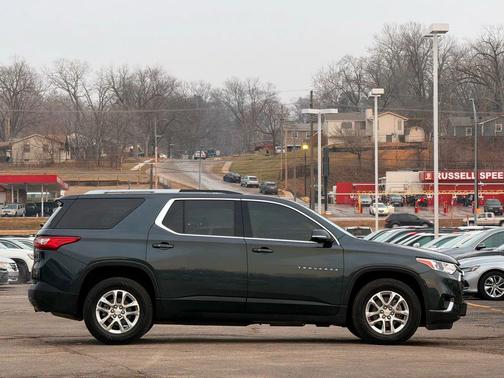 2018 Chevrolet Traverse LT Cloth