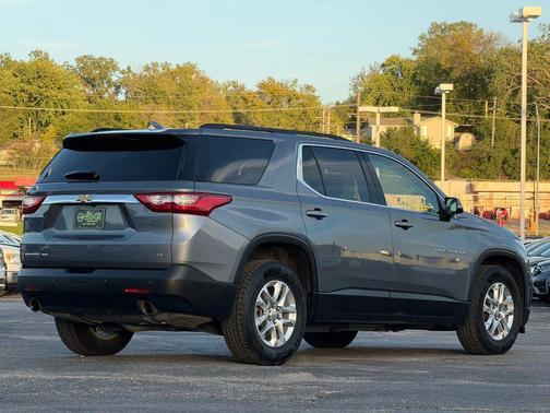 2020 Chevrolet Traverse LT Cloth