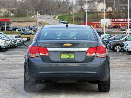 Cyber Gray Metallic 2013 Chevrolet Cruze LS