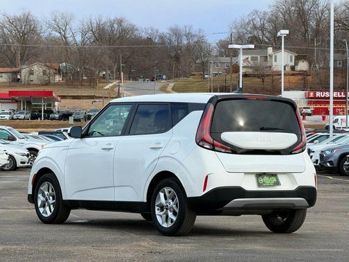 2024 Kia Soul LX