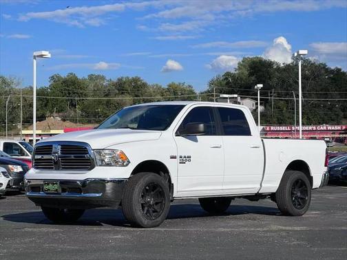 2019 RAM 1500 SLT