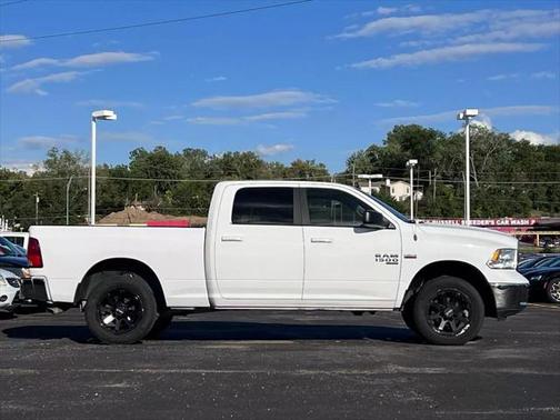 2019 RAM 1500 SLT