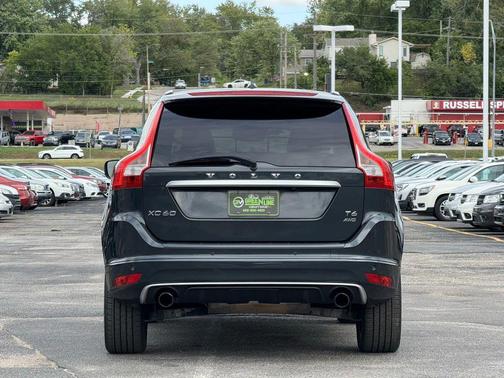 2015 Volvo XC60 T6 R-Design Platinum