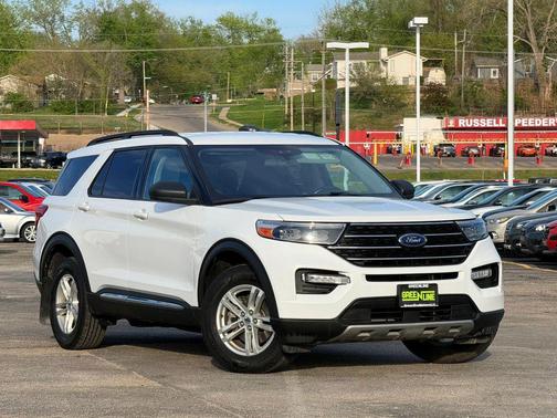 Oxford White 2021 Ford Explorer XLT