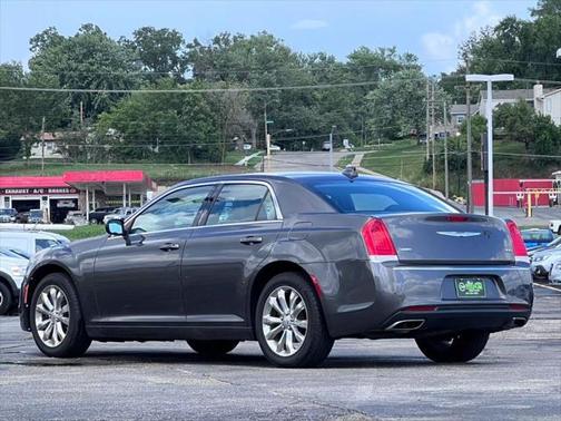 2015 Chrysler 300 Limited
