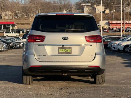 2020 Kia Sedona LX