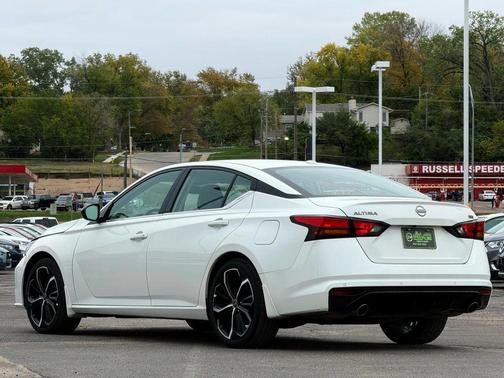 2025 Nissan Altima SR FWD