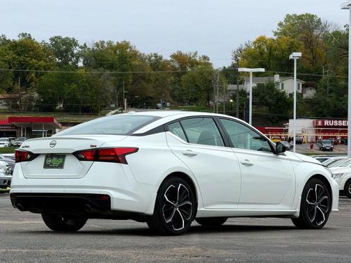 2025 Nissan Altima SR FWD