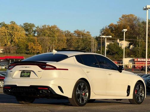 2019 Kia Stinger GT1