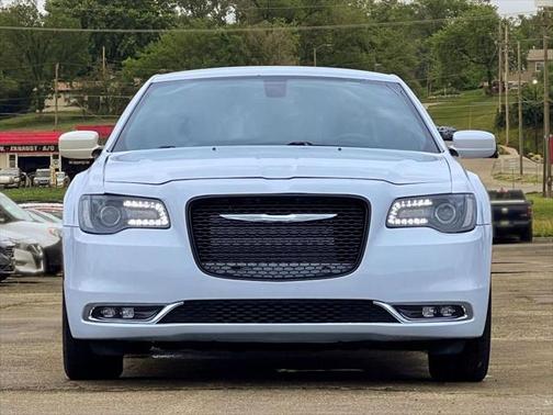 2016 Chrysler 300 S