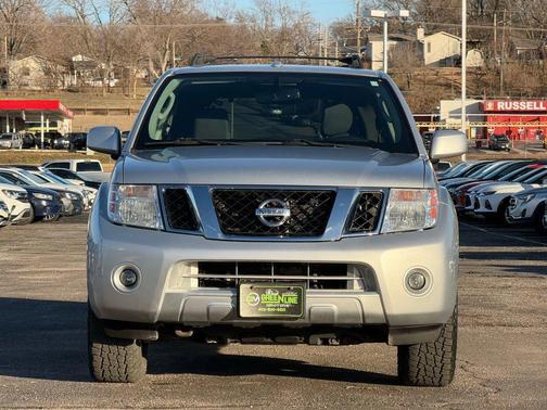 2010 Nissan Pathfinder SE